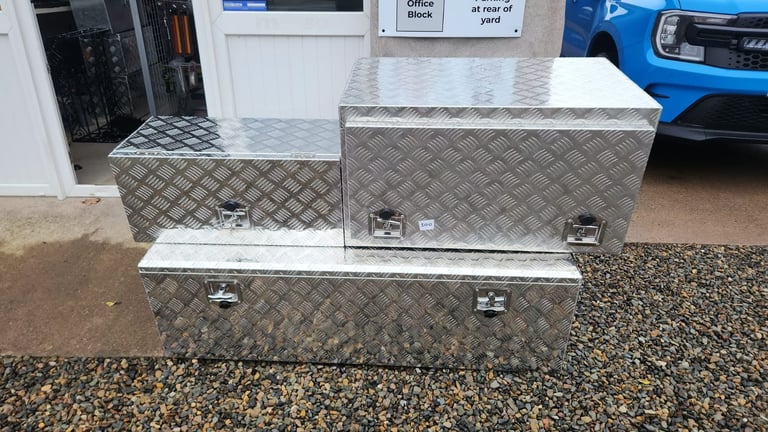 Aluminium Checker Plate toolboxes suit lorries trucks Trailers tractor recovery straps & parts