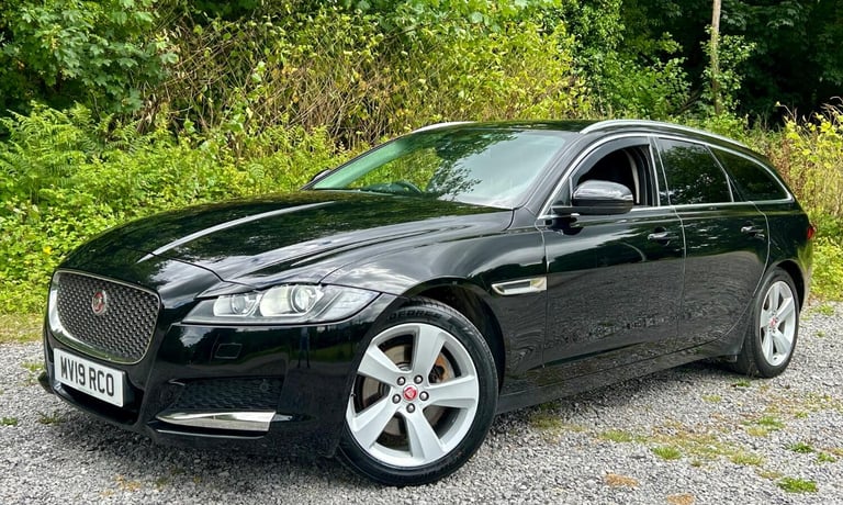 image for JAGUAR XF 2.0 T 250*PORTFOLIO ESTATE*Xenons-Meridian-FSH-ULEZ-Cam-Pronav*Superb