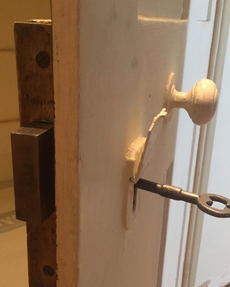 Central London Camden, London Locksmith services 24/7 emergency 🆘 service 