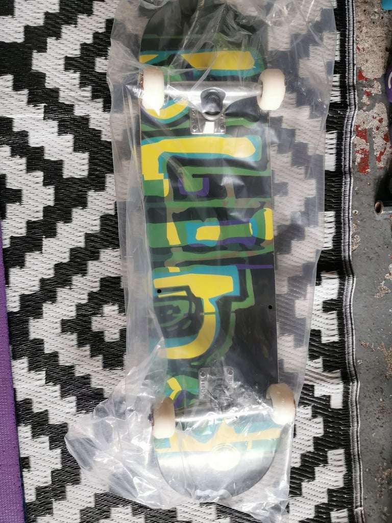 Blind complete skateboard