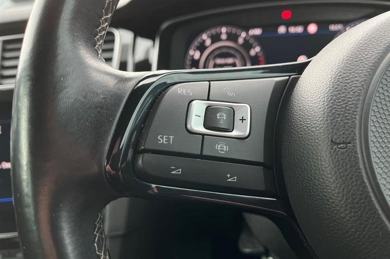 2019 Volkswagen Golf 2.0 TSI R Hatchback 5dr Petrol DSG 4Motion Euro 6 (s/s) (300 ps) Automatic H...