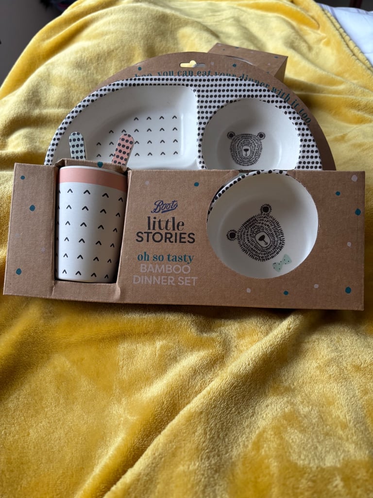 BRAND NEW CHILDRENS BAMBOO FEEDING SET