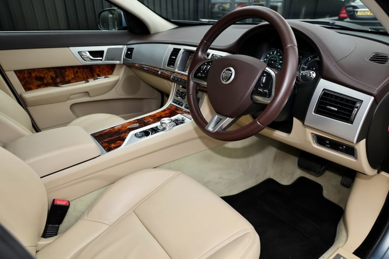 2013 '63' Jaguar XF 3.0 V6 Diesel Sportbrake Estate Premium Luxury + Rare Spec