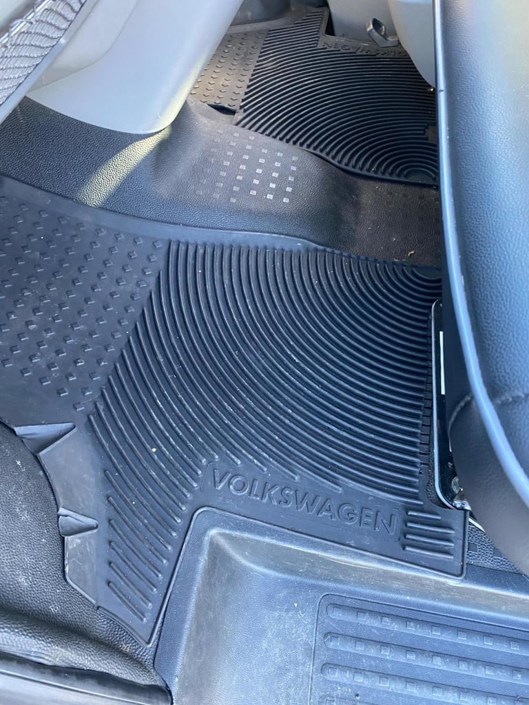 2010 Volkswagen Transporter 5 Belts, 4 Berth Campervan