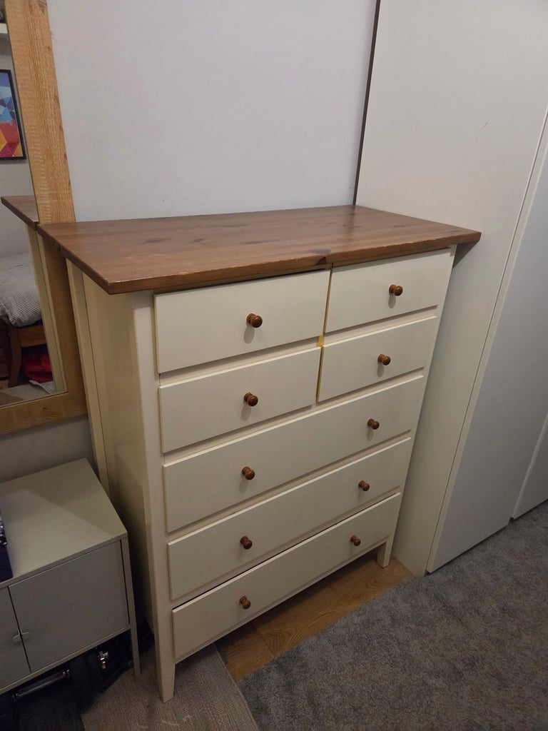 image for Chest of drawers 