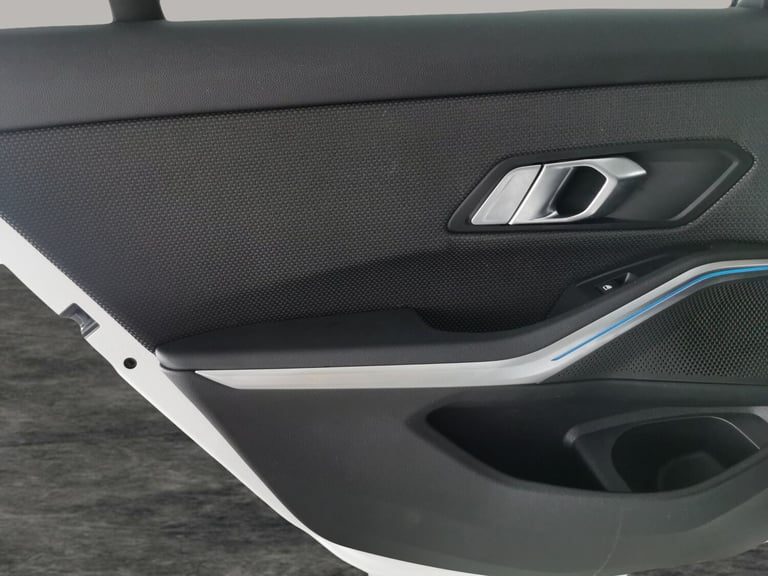 2020 BMW 3 Series 330e SE Pro 4dr Step Auto SALOON PETROL/ELECTRIC Automatic