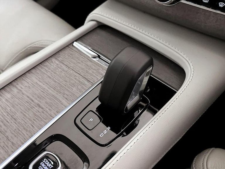 2022 Volvo XC90 2.0h T8 Recharge 18.8kWh Core Auto 4WD Euro 6 (s/s) 5dr Automatic SUV Hybrid Auto...