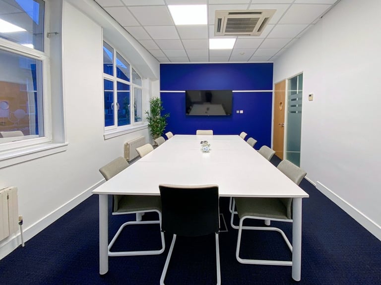 Lydney - GL15 5HE, Access to professional office space for 3 people in HQ King's Buildings
