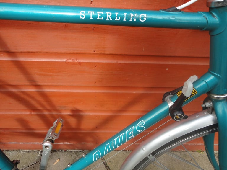 Dawes sterling vintage road, large 24 inch reynolds 500 hand built frame, 28 inch wheels, 12 gears