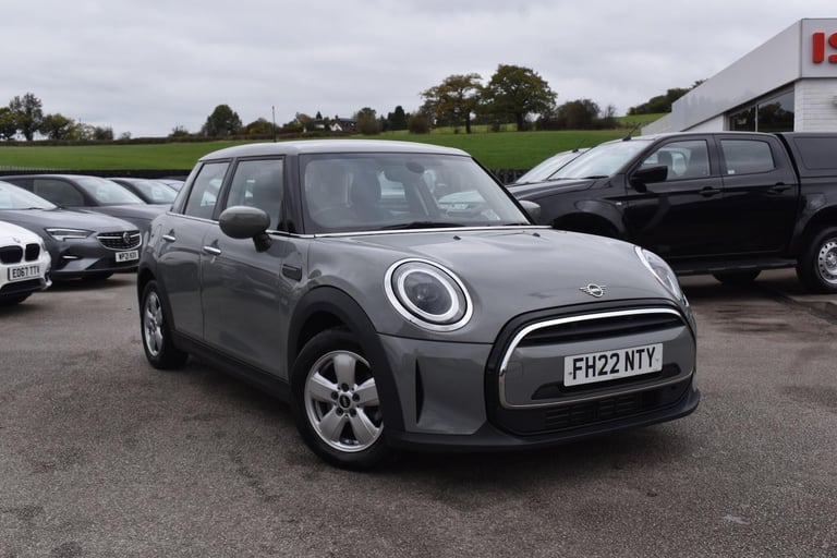 2022 MINI Hatch 1.5 Cooper Classic Steptronic Euro 6 (s/s) 5dr HATCHBACK Petrol Automatic