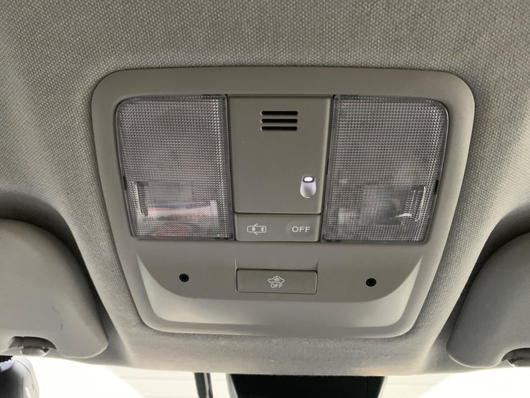 2018 Toyota Auris 1.8 VVT-h Design CVT Euro 6 (s/s) 5dr HATCHBACK Petrol/Electric Hybrid Automatic