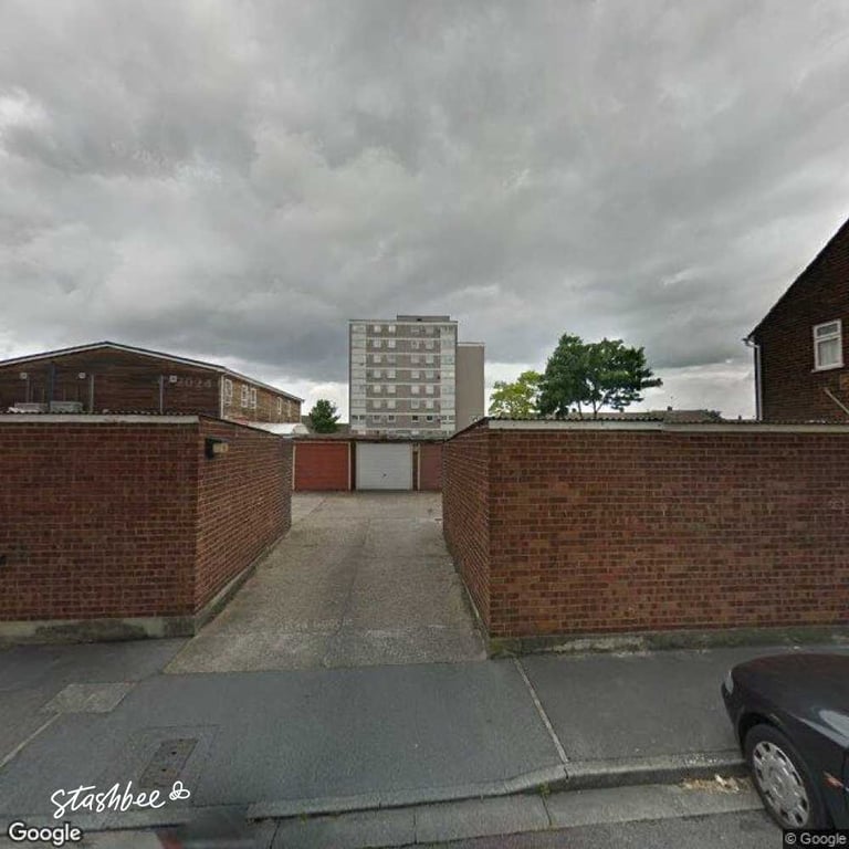 Garage to rent in Erith (DA8) | Stashbee