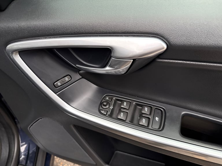 2017 Volvo XC60 2.0 D4 SE Lux Nav SUV 5dr Diesel Auto Euro 6 (s/s) (190 ps)