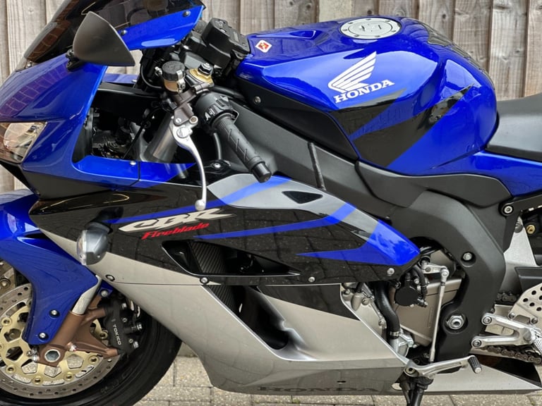 HONDA CBR 1000 RR FIREBLADE 2005 (05) SUPER SPORT + YOSHIMURA + 13,000 MILES 