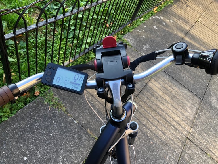 Lovely Adult Electric City Bike Bicycle 36V Battery Elops in very good condition 