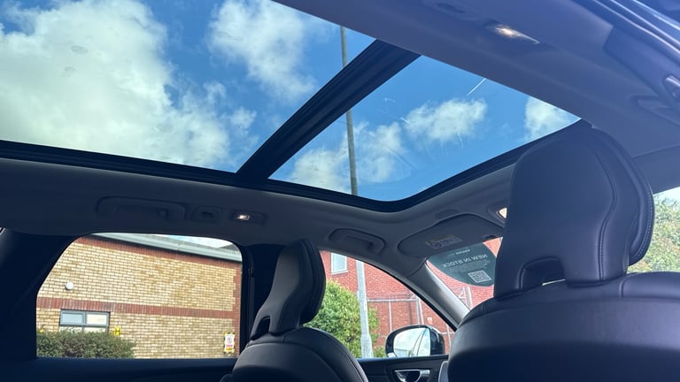 2023 Volvo XC60 2.0 T8 [455] RC PHEV Ultimate Dark 5dr AWD Gtron Estate Estate Hybrid Automatic