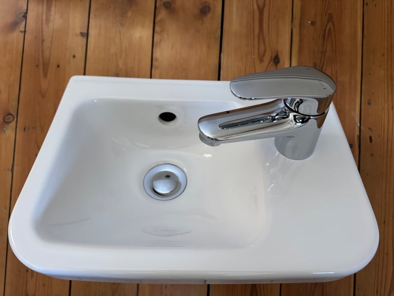 V&B Cloak Room Basin, Mixer and Waste
