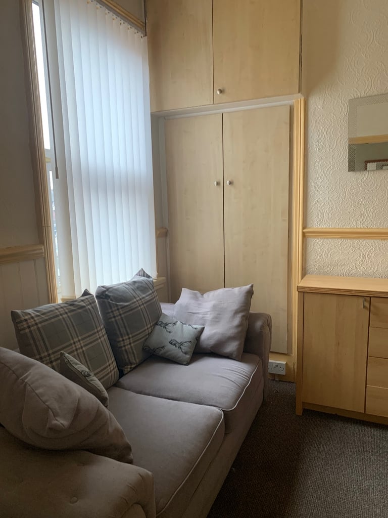Studio flat to rent Blackpool