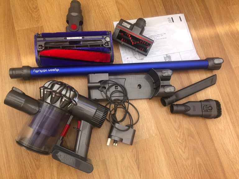 Dyson V6 Fluffy cordless stick vacuum cleaner 