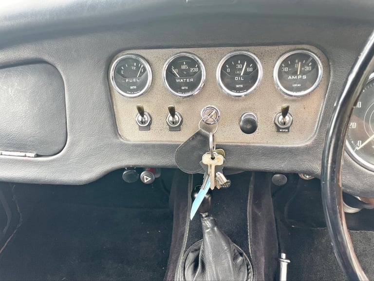 Daimler SP 250 (DART) MANUAL