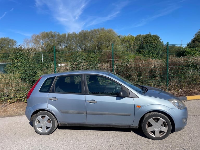 FORD FIESTA 1.4 ZETEC CLIMATE 56 REG BLUE 5 DOOR GENUINE 79155 MOT FEBRUARY 12TH 2026 LOW INSURANCE