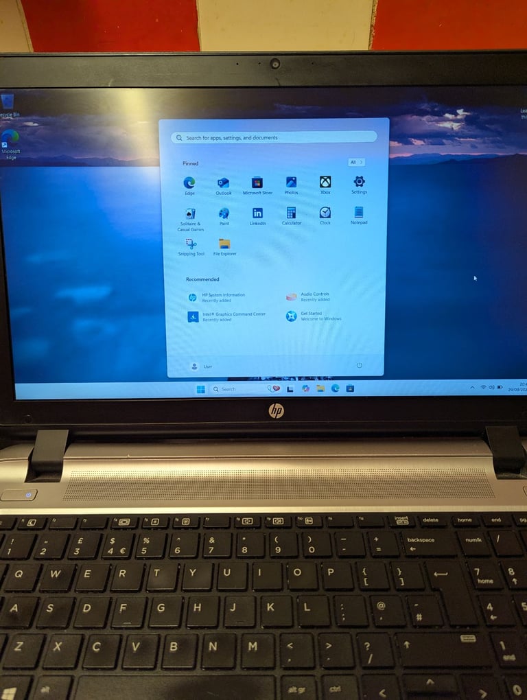 Hp pavilion laptop Windows 11 i5-5th 8GB warranty