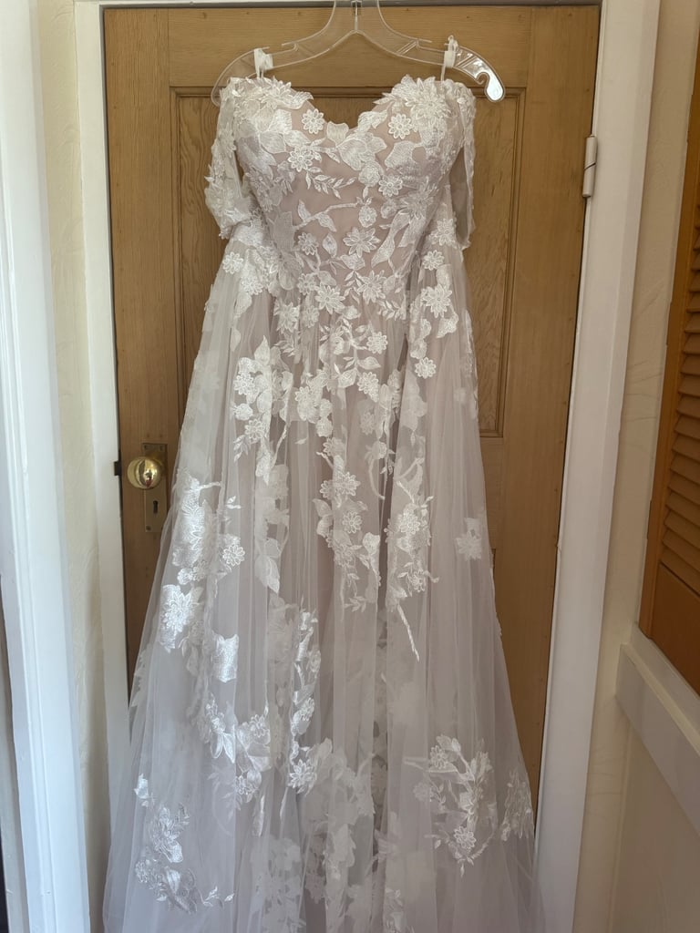 image for Madi Lane Elora Bridal Gown