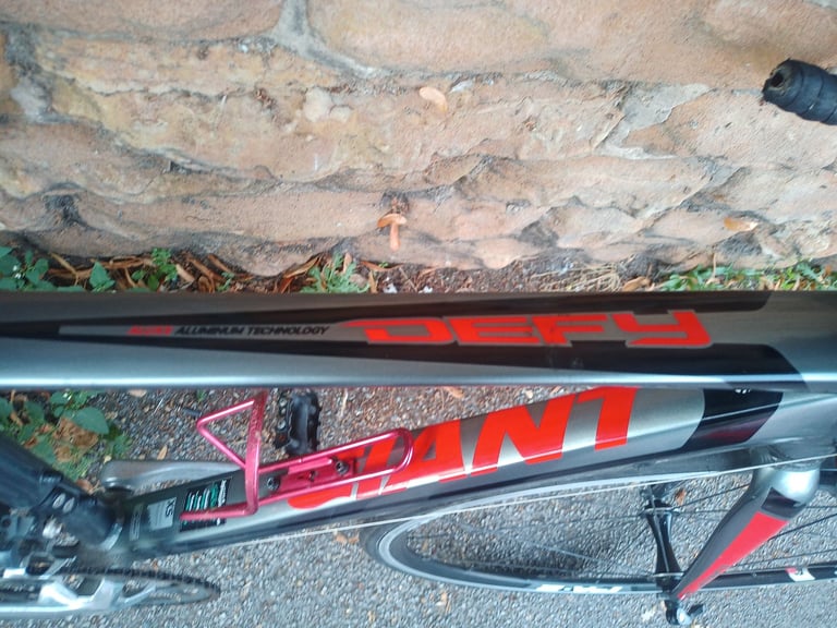 GIANT DEFY XS Light Weight Road Bike VGC