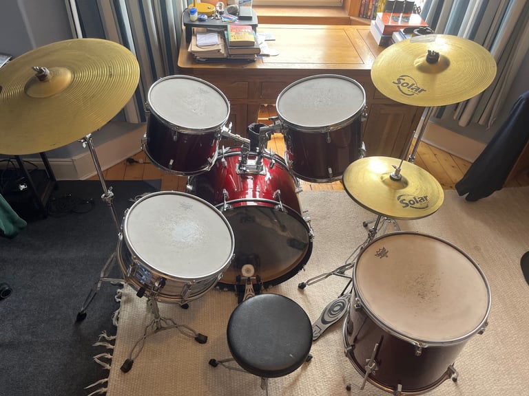 Session Pro 5-Piece Drum Kit with Solar by Sabian Cymbals & Remo Heads – Good Condition