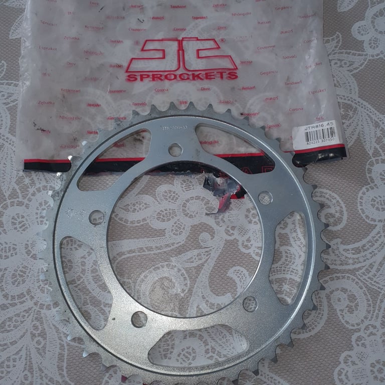 JTR1800-43 sprocket brand new in original packaging 