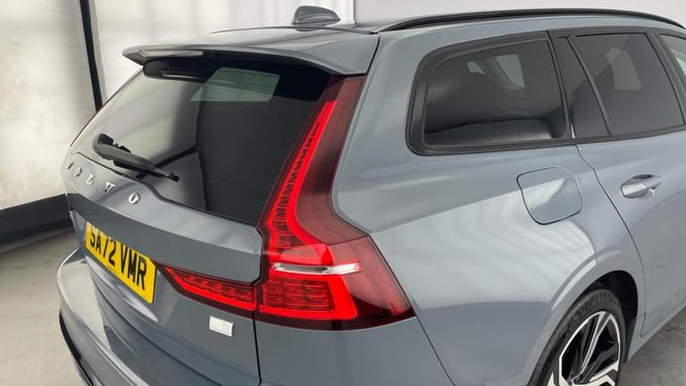 2022 Volvo V60 Recharge Plus T6 AWD plug-in hybrid Electric/Petrol Dark Automatic Estate Hybrid A...