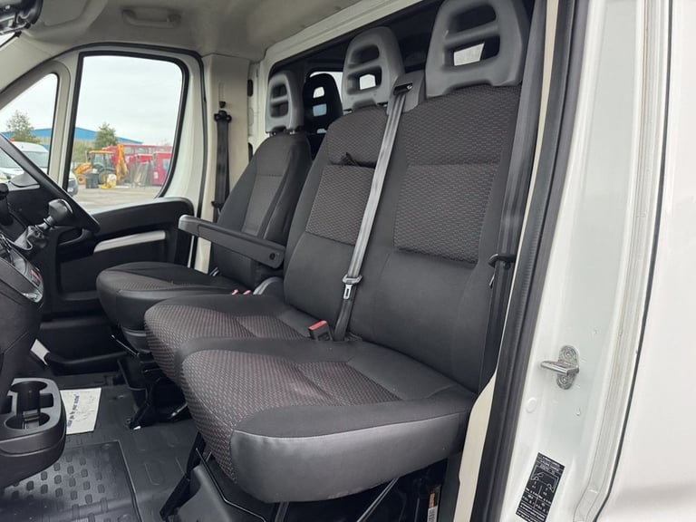 2021 Peugeot Boxer BLUEHDI 335 LOW LOADER / DROPSIDE / DROP &amp; GO / SPECIALIST VEHICLE - DIESE...