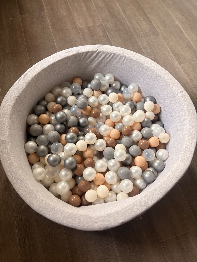 image for Baby Nuby Ballpit with 250+ balls