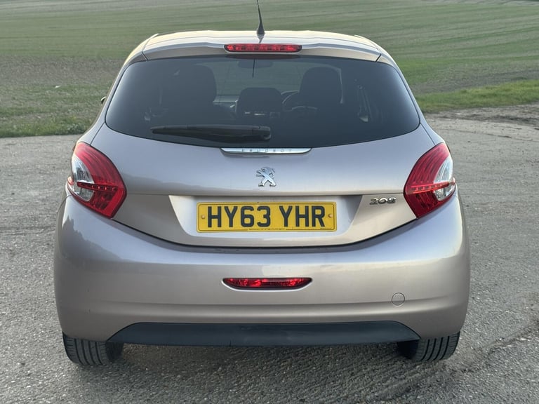 2013 Peugeot 208 1.2 e-VTi Allure 5dr EGC HATCHBACK PETROL Manual