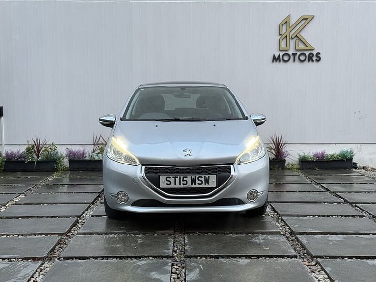 2015 Peugeot 208 1.2 VTi Style 3dr HATCHBACK PETROL Manual