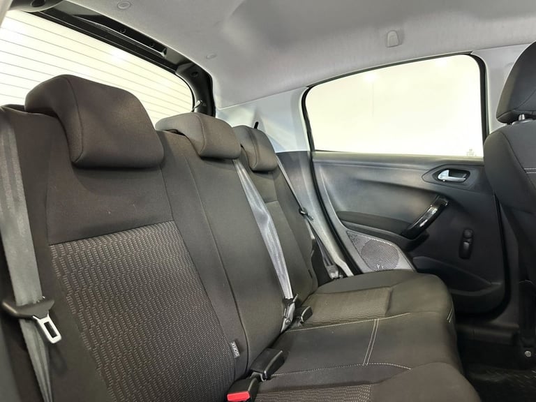 2017 Peugeot 208 1.2 PureTech Active Hatchback 5dr Petrol Manual Euro 6 (68 ps) Hatchback Petrol ...