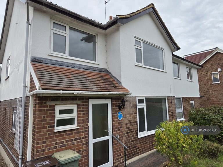 image for 4 bedroom house in Wentworth Close, Orpington, BR6 (4 bed) (#2623726)