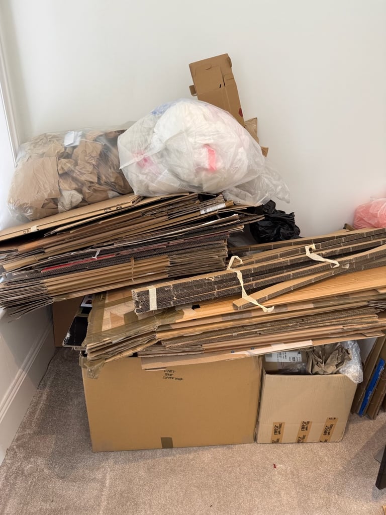 image for Free moving boxes and packing materials
