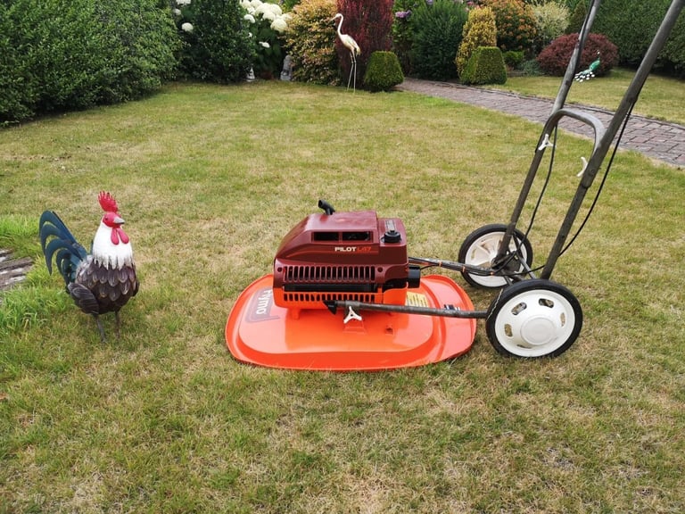 Flymo L47 L470 Pilot Two Stroke Hover Mower With Transport Wheels Fabulous Cond