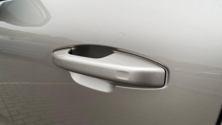 2022 Volvo XC40 2.0 B3 MHEV Plus SUV 5dr Petrol Hybrid DCT Auto Euro 6 (s/s) (163 ps) Petrol/Elec...