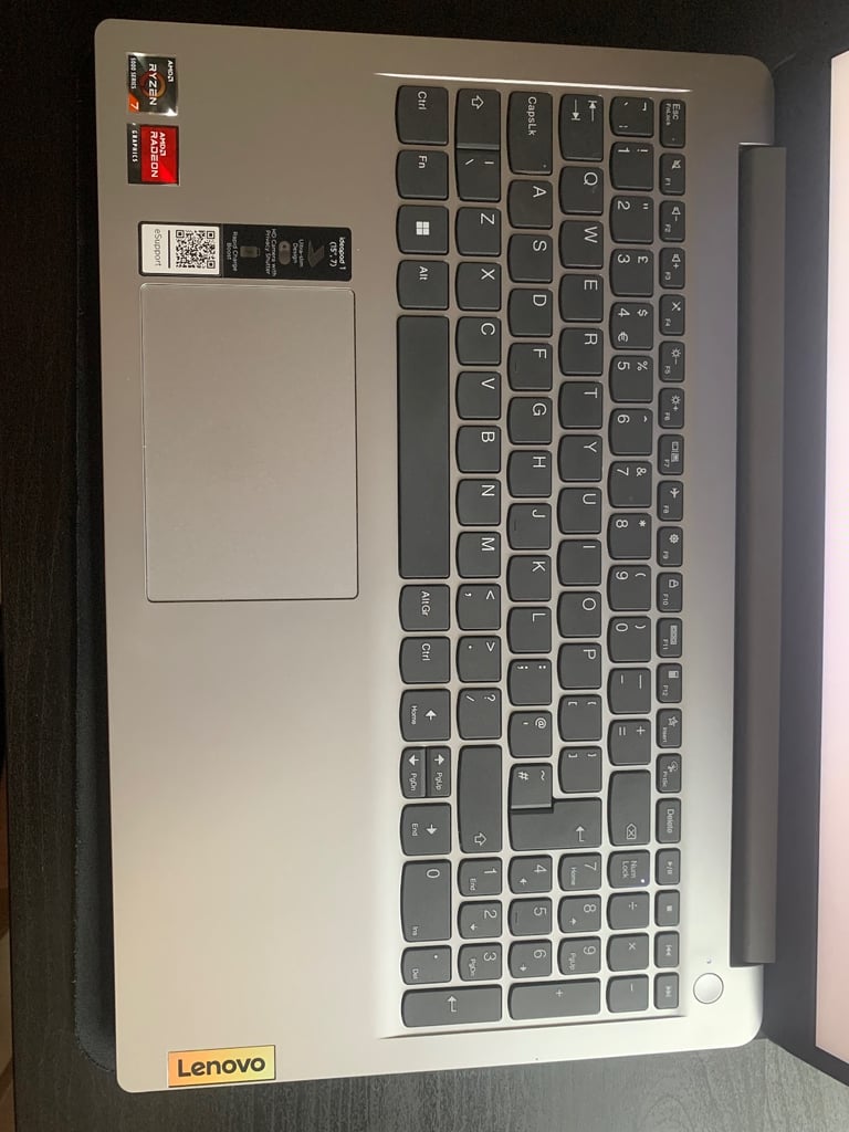 Lenovo IdeaPad 1 – AMD Ryzen 5000, 512GB SSD, Full HD – 1 Year Old, Excellent Condition
