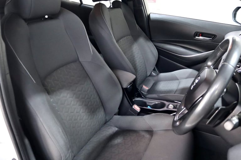 2020 Toyota Corolla 2.0 VVT-h Design Hatchback 5dr Petrol Hybrid CVT Euro 6 (s/s) (184 ps) Hatchb...