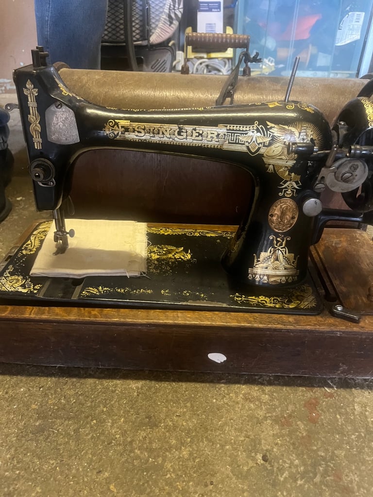 vintage singer sewing machines