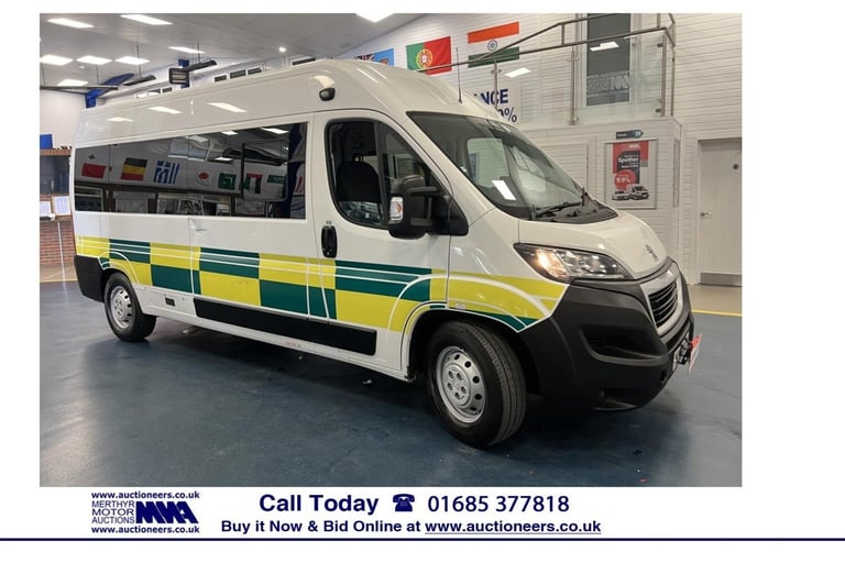 2020 Peugeot Boxer 435 2.0HDI BLUE 130PS L3H2 LWB MEDIUM ROOF 8 SEAT DISABLED ACCESS MINIBUS Whee...