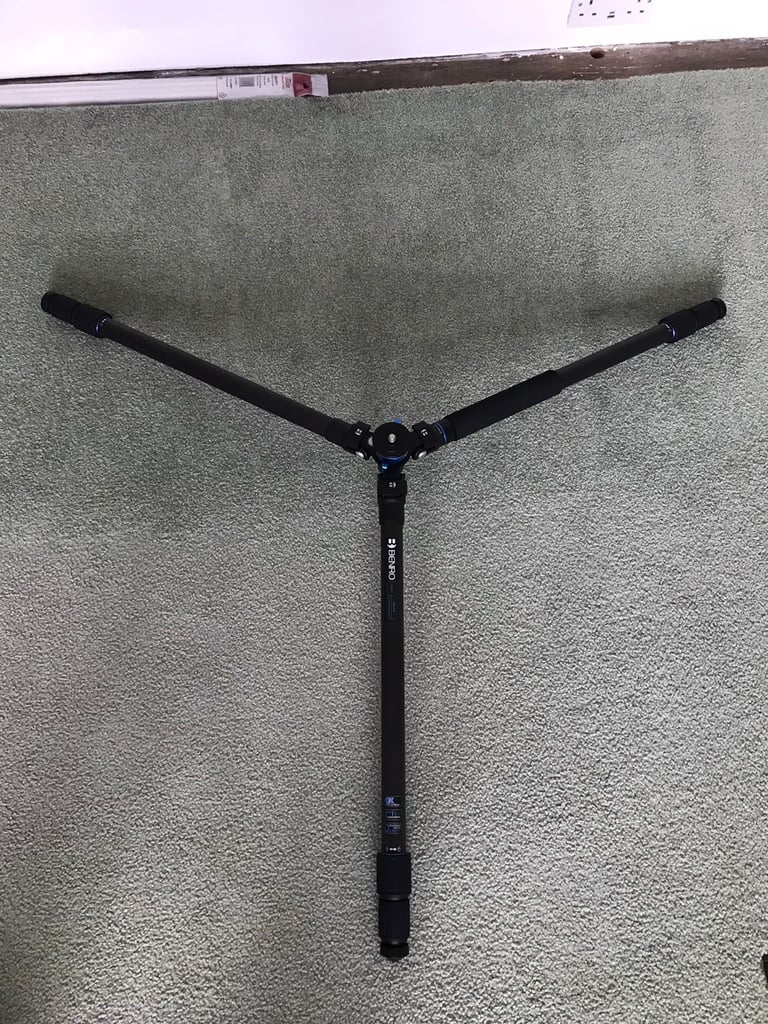 Camera tripod