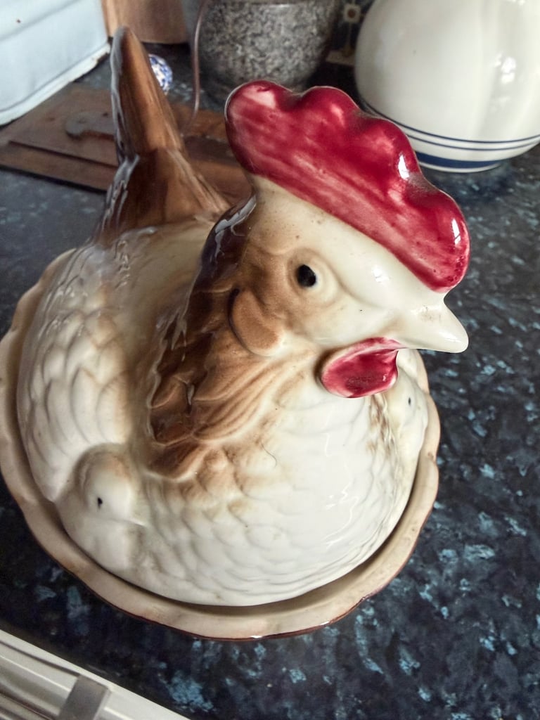 image for Porcelain Egg Hen 