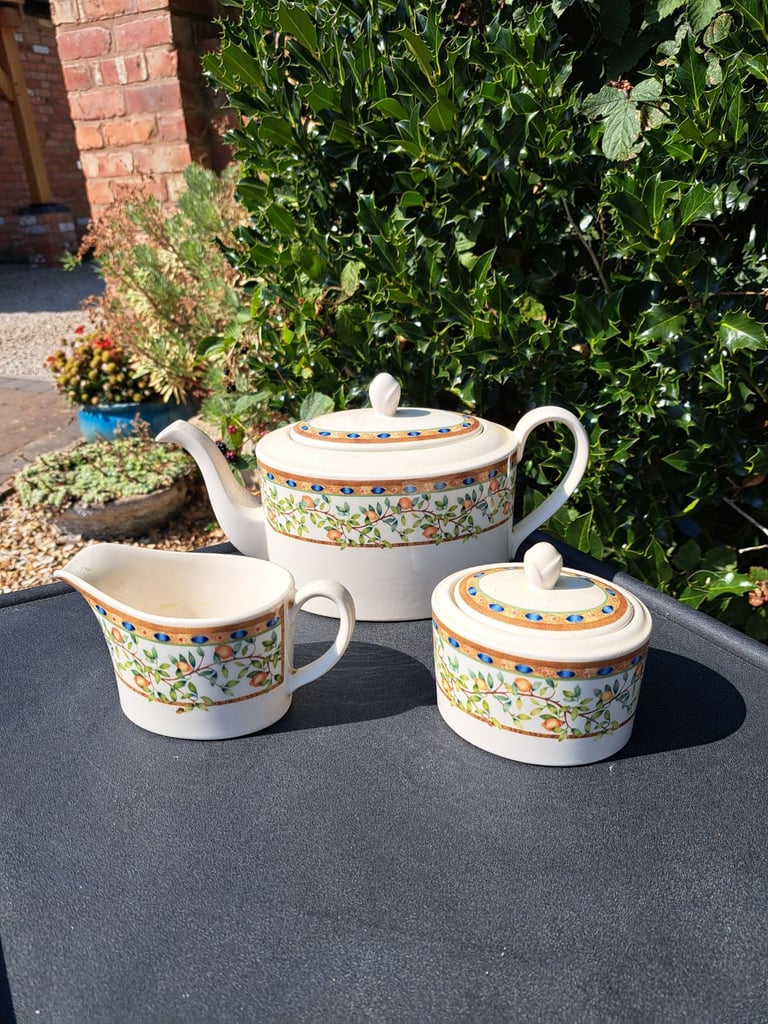 Vintage tea/coffee set
