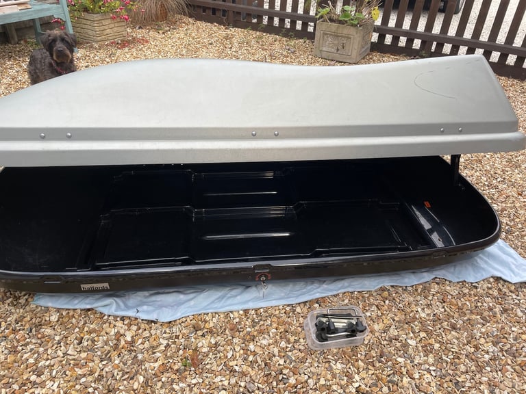 image for Car roof box (large) 