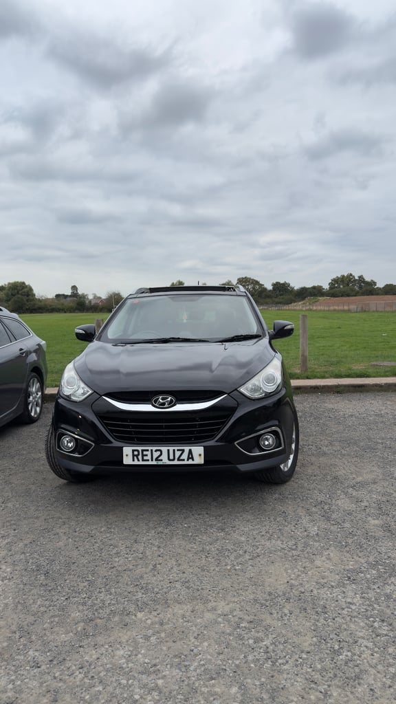 Urgent sale Hyundai ix35  Premium automatic 