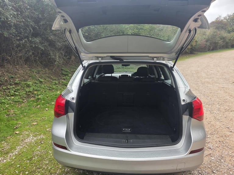 2012 Vauxhall Astra 1.3 CDTi 16V ecoFLEX Exclusiv 5dr ESTATE Diesel Manual